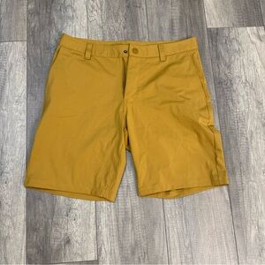 RHONE Men's Golden Golf Shorts